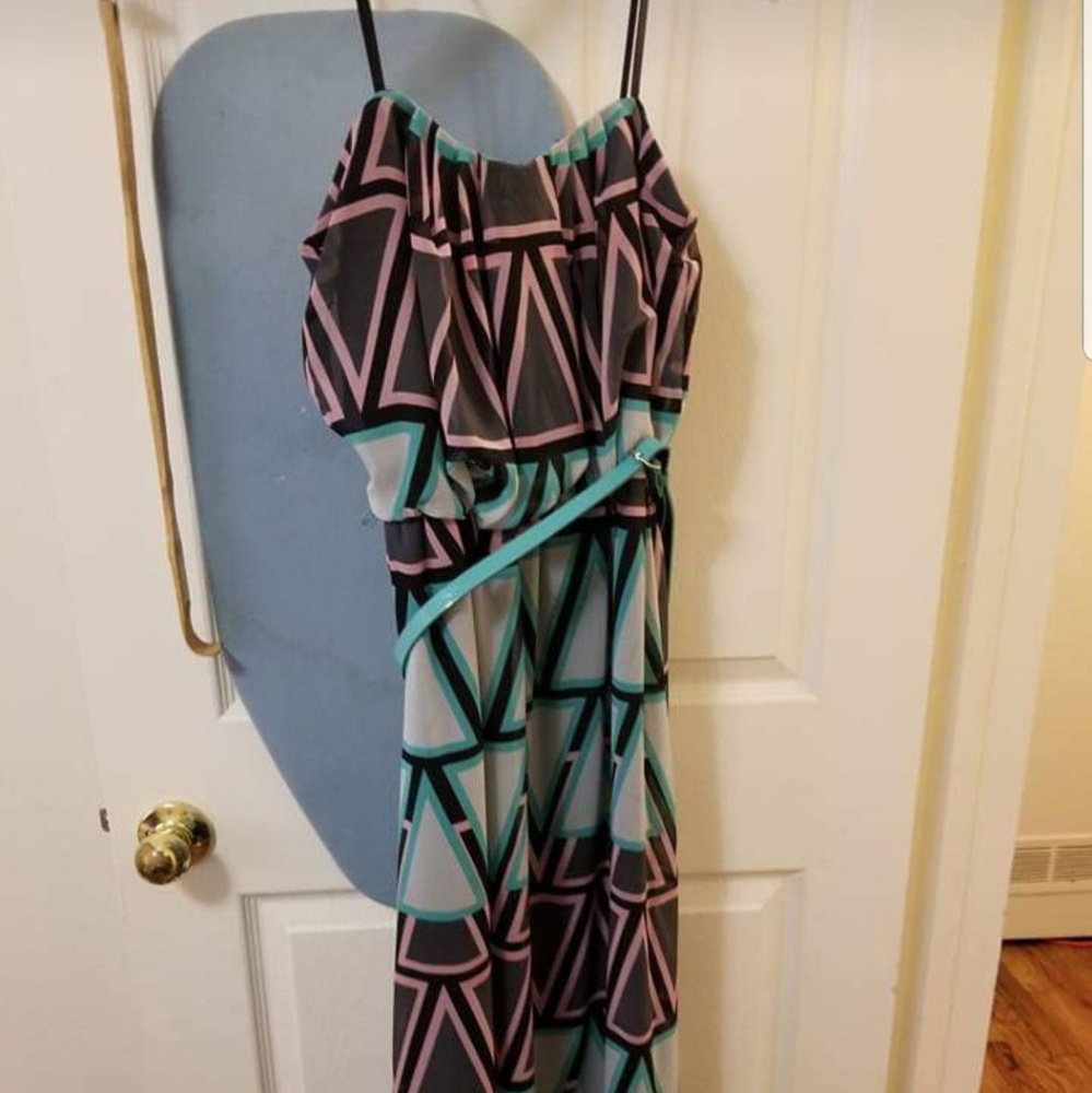 Maxi dress with belt